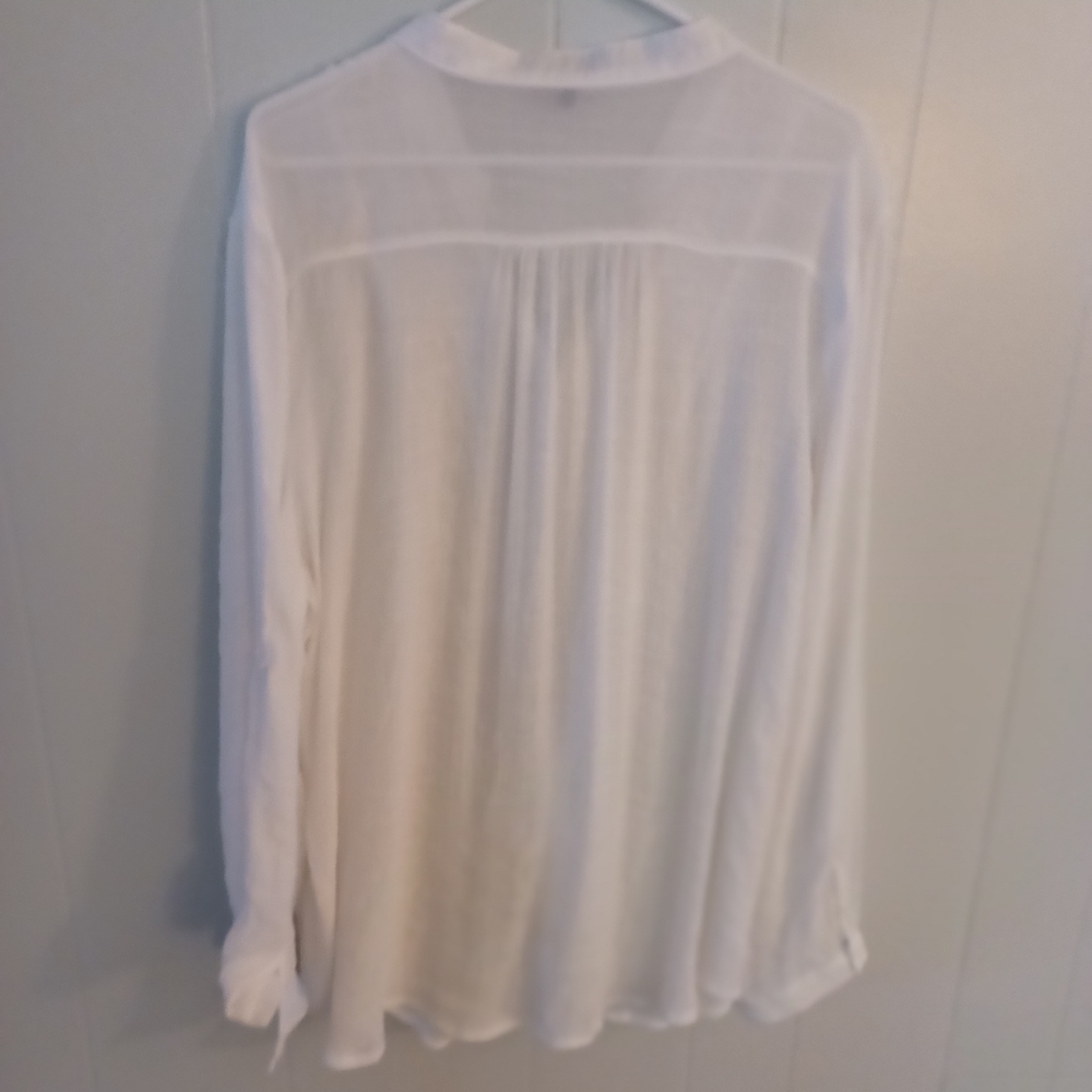 White ruffled blouse - Picture 2 of 4